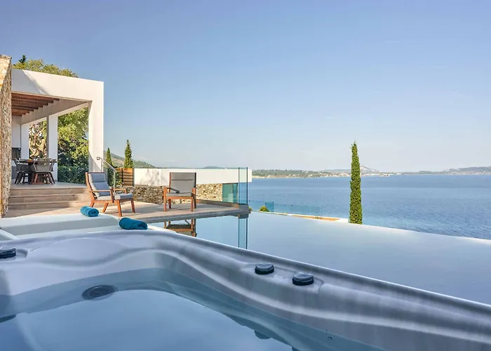 Villa Alkyonides Feather *