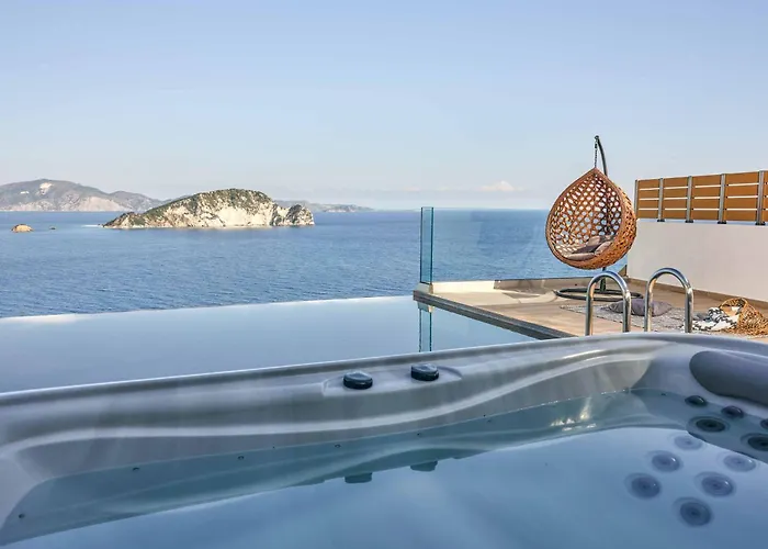 Alkyonides Feather Villa Marathiás